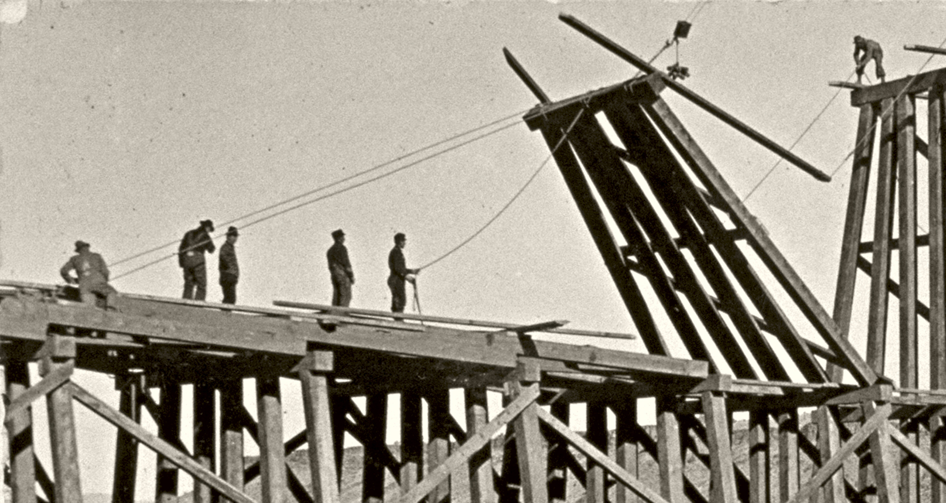 Wooden Beams and Railroad Ties: The History of Oregon's Built Environment