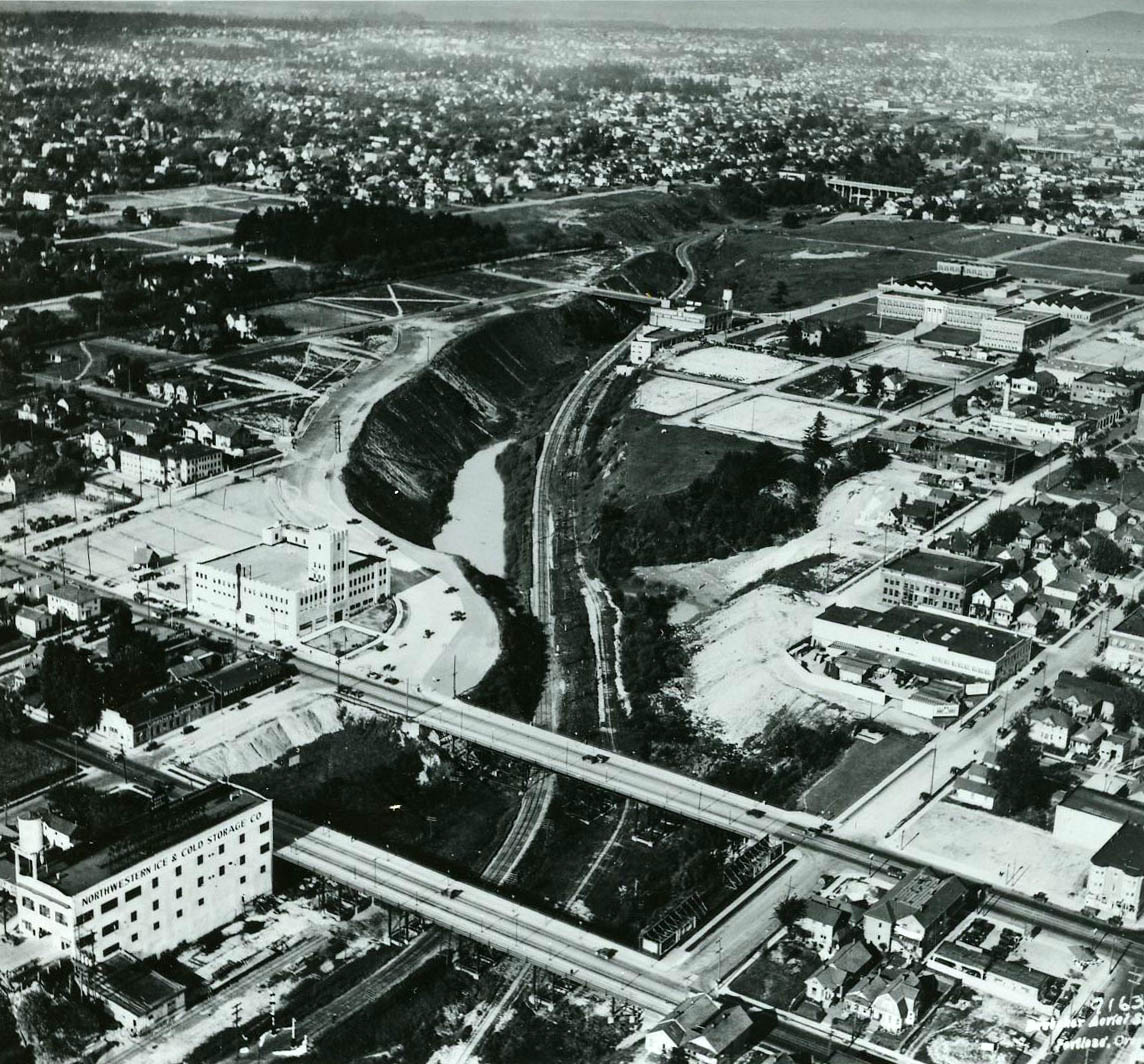 Aerial view of East Union and Grand Avenues, 1930